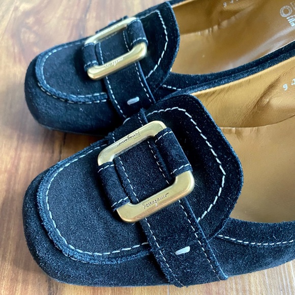 Ferragamo Suede Heels with Gold Hardware - Picture 9 of 10